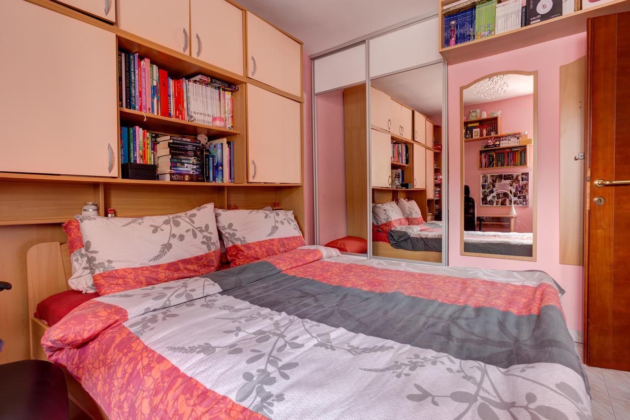 Apartments Varja Светі-Стефан Екстер'єр фото